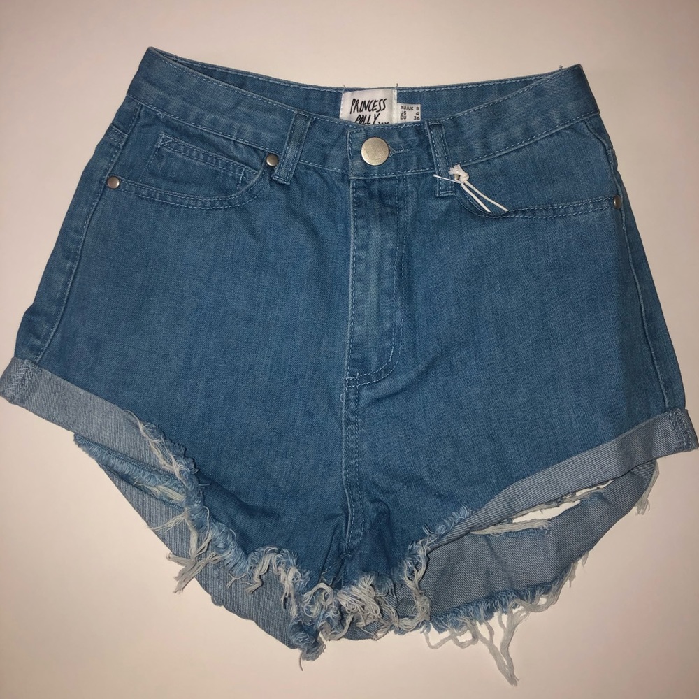 NWT Princess Polly pale blue denim shorts!!💙